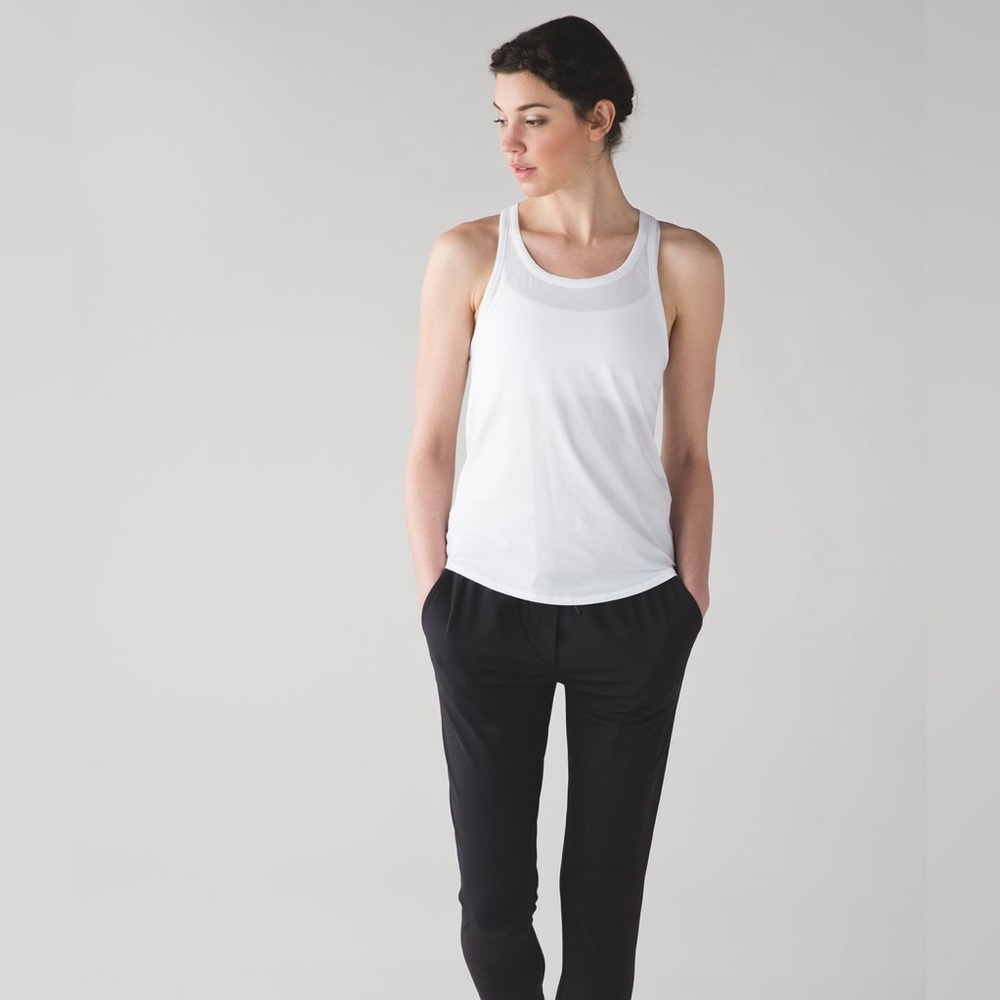 Lululemon  White Yogi Everyday Tank Size 6-8 - Picture 2 of 7